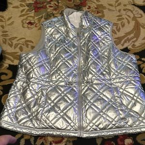 Super cute Silver Vest lined with light grey faux shearling. Size 1x 16/18